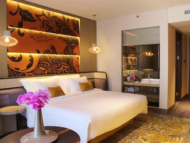 Grand Mercure Malang Exterior photo