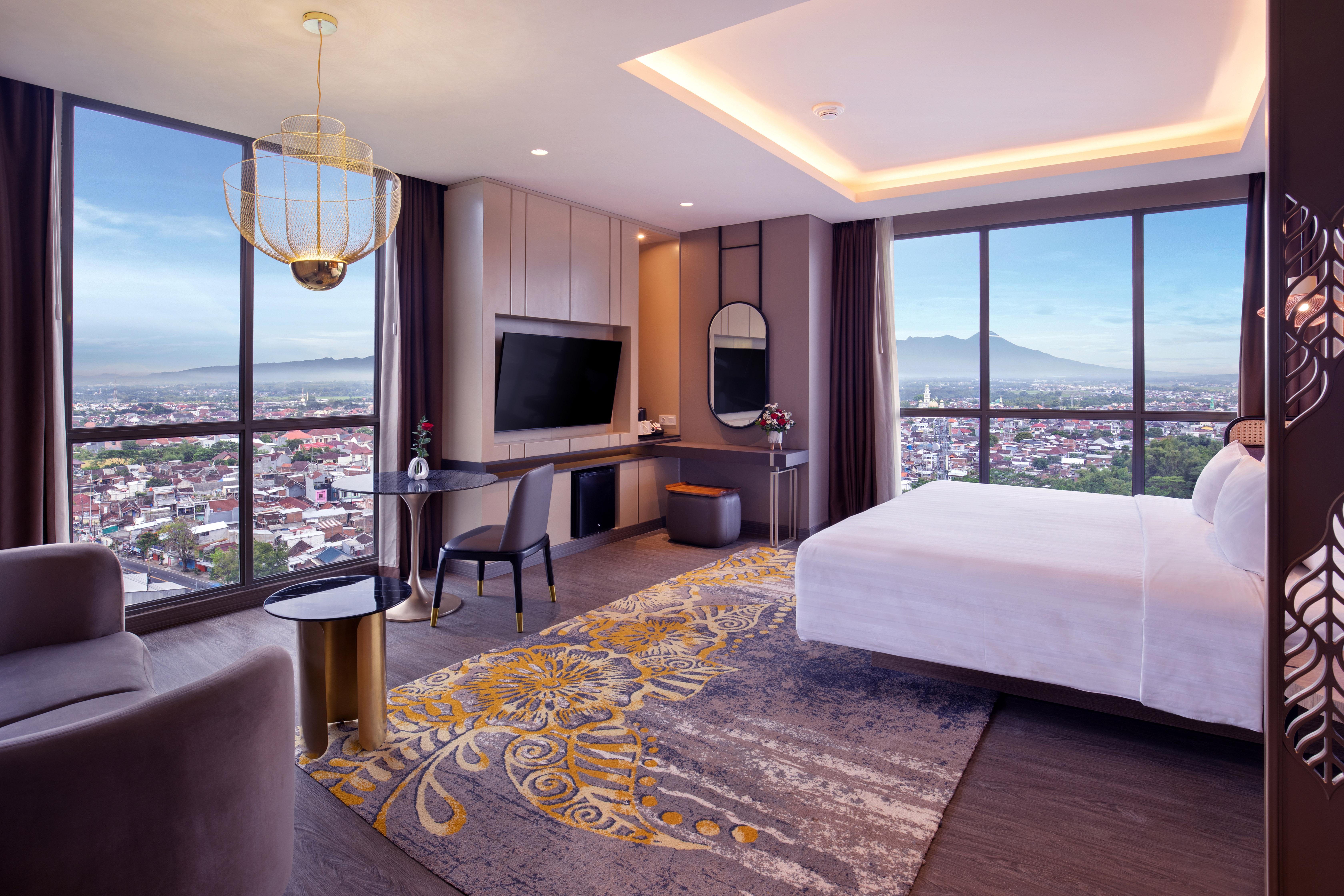 Grand Mercure Malang Exterior photo